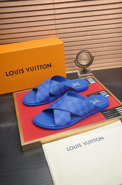 Picture of Louis Vuitton Slippers _SKULVsz38-45mnf06151261